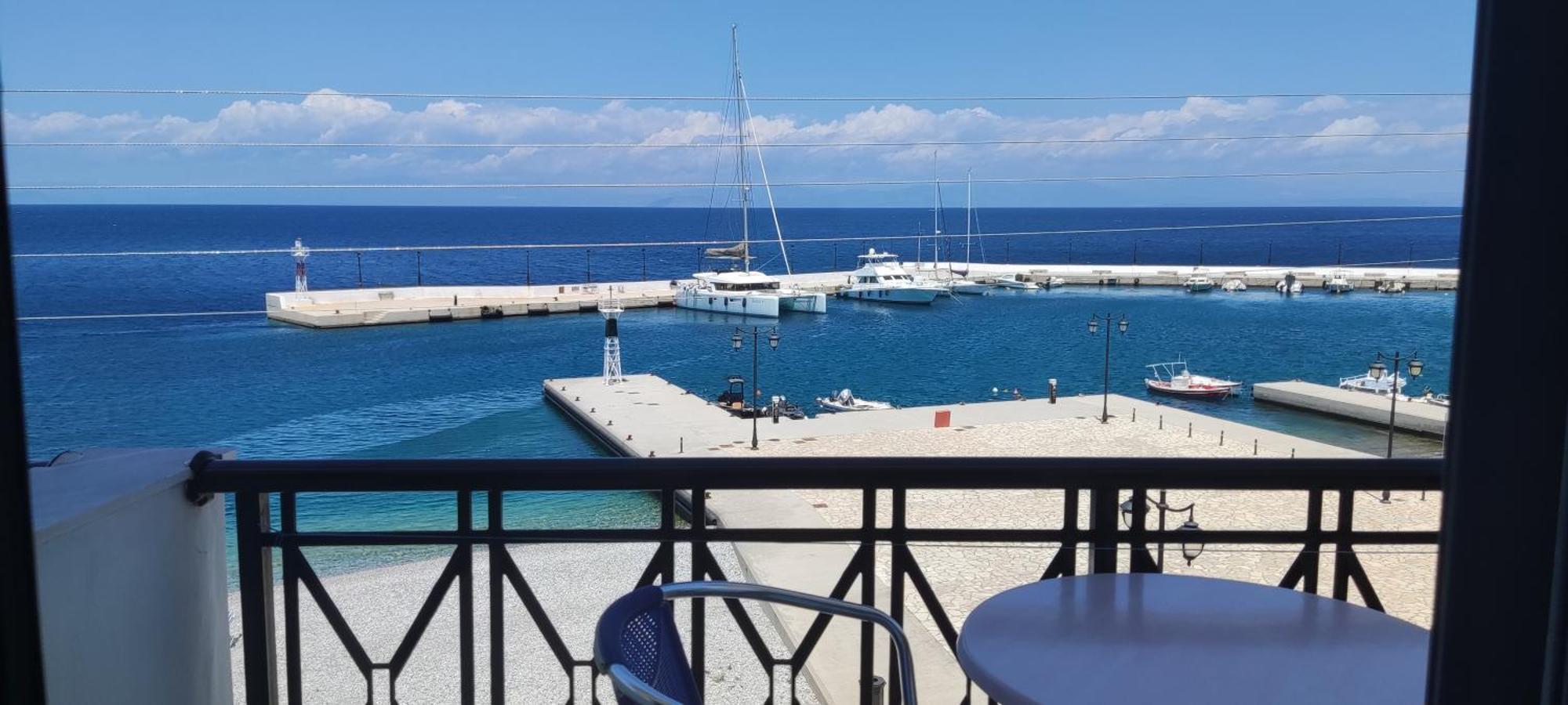 Hotel Blue Sea Tiros Bilik gambar